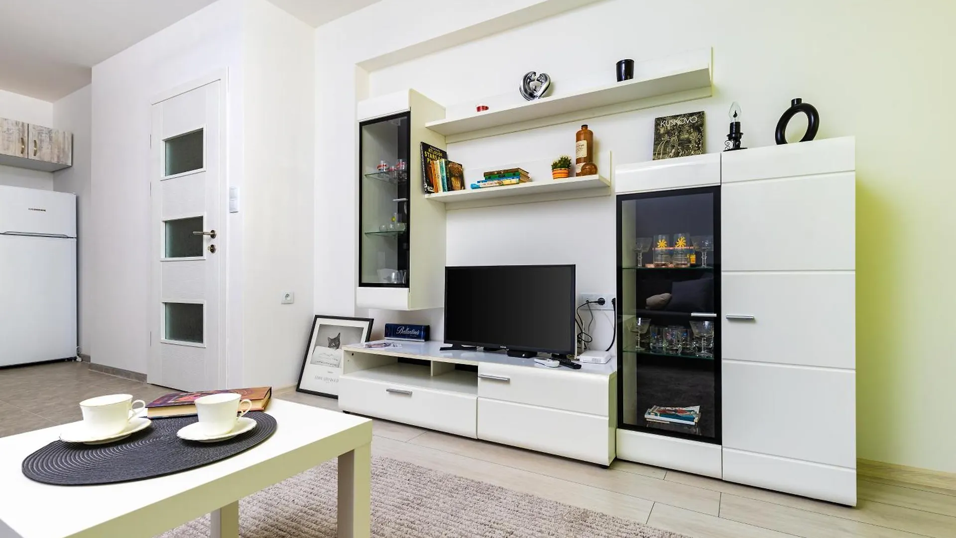 Radiant Retreat - Bright 1Bd Haven In Plovdiv By Flat Mаnager Apartment Bulgaria