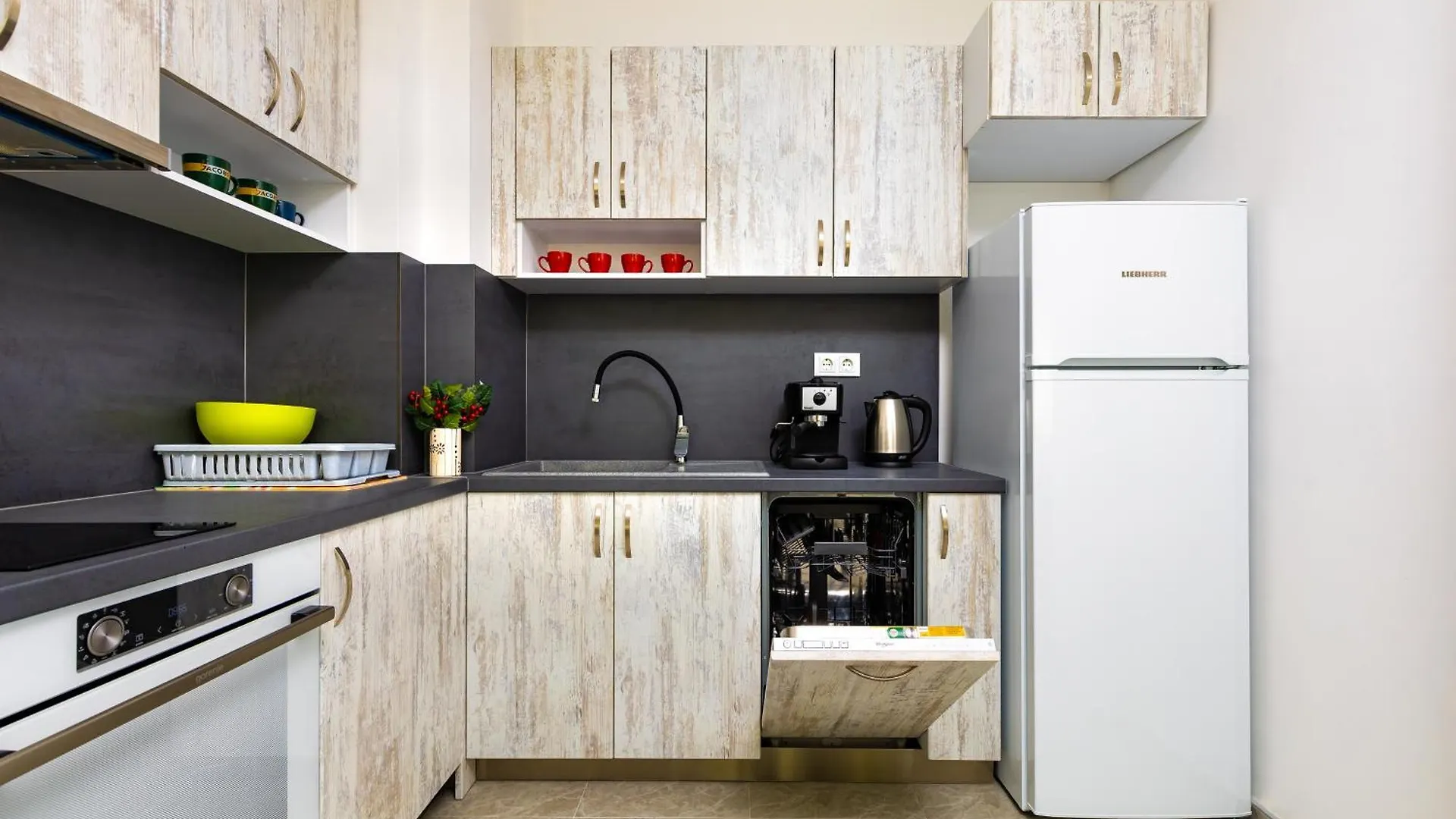 Radiant Retreat - Bright 1Bd Haven In Plovdiv By Flat Mаnager Apartment