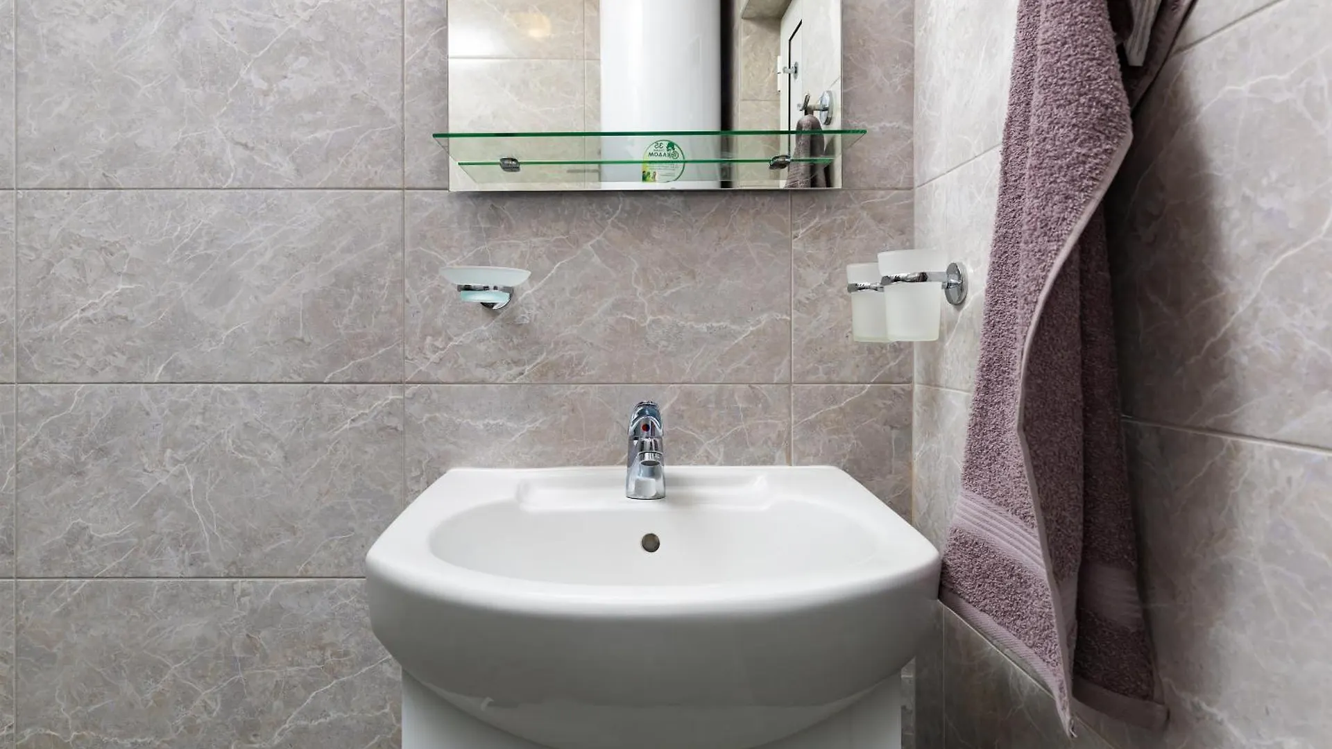 Radiant Retreat - Bright 1Bd Haven In Plovdiv By Flat Mаnager Apartment 0*,  Bulgaria